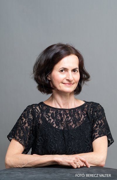 Baráti Eszter