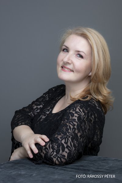 Csenge László