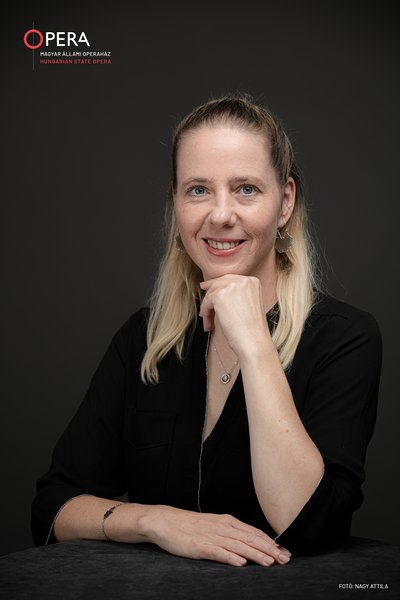 Szakács Veronika