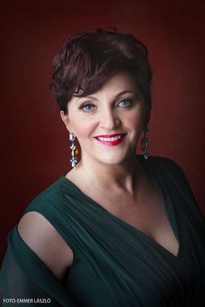 Eszter Sümegi